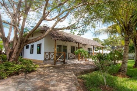 Zanzibar Nungwi Tanzanite Beach Resort 9 dňový pobyt Plná penzia Letecky Letisko: Praha January 2026 (13/01/26-21/01/26)
