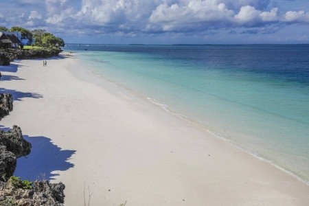 Zanzibar Nungwi The Royal Zanzibar Beach Resort 9 dňový pobyt All Inclusive Letecky Letisko: Viedeň January 2026 ( 9/01/26-17/01/26)