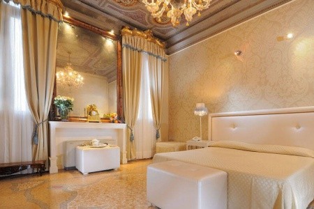 Taliansko Benátky Ai Due Principi 5 dňový pobyt Raňajky Letecky Letisko: Praha November 2025 (26/11/25-30/11/25)