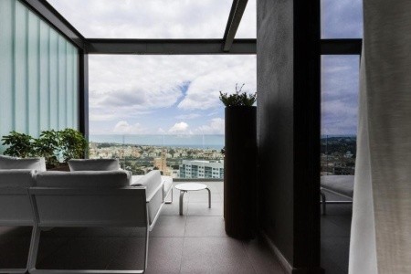 Intercontinental - 18