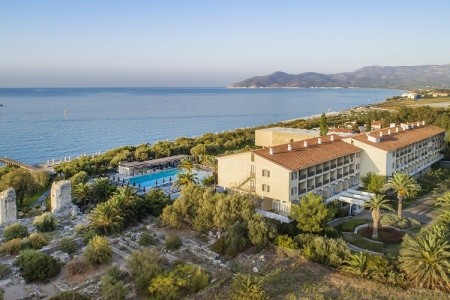 Grécko Samos Doryssa Sea Side Resort 15 dňový pobyt Polpenzia Letecky Letisko: Varšava June 2026 (20/06/26- 4/07/26)