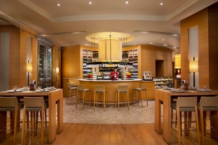 Spojené arabské emiráty Abu Dhabi Beach Rotana Hotel & Tower 6 dňový pobyt Polpenzia Letecky Letisko: Praha September 2026 (15/09/26-20/09/26)