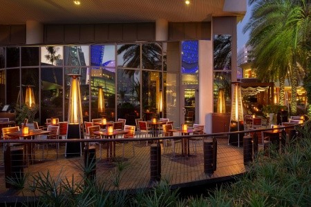 Spojené arabské emiráty Abu Dhabi Beach Rotana Hotel & Tower 6 dňový pobyt Polpenzia Letecky Letisko: Praha September 2026 (15/09/26-20/09/26)