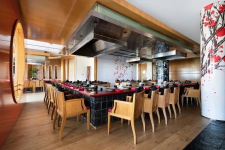 Spojené arabské emiráty Abu Dhabi Beach Rotana Hotel & Tower 6 dňový pobyt Polpenzia Letecky Letisko: Praha September 2026 (15/09/26-20/09/26)