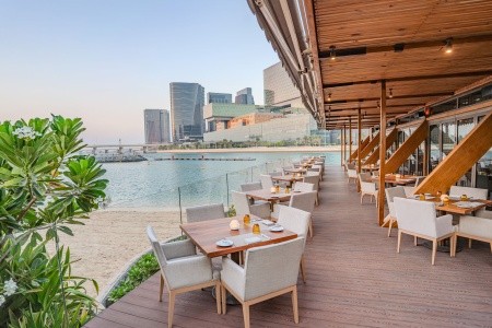 Spojené arabské emiráty Abu Dhabi Beach Rotana Hotel & Tower 6 dňový pobyt Polpenzia Letecky Letisko: Praha September 2026 (15/09/26-20/09/26)