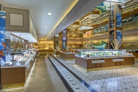 Royal Holiday Palace - 11