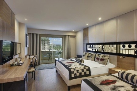 Delphin Imperial - 18