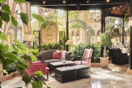 Kanárske ostrovy Tenerife Gran Bahia Del Duque Resort 6 dňový pobyt Raňajky Letecky Letisko: Budapešť August 2026 (12/08/26-17/08/26)