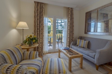 Kanárske ostrovy Tenerife Gran Bahia Del Duque Resort 6 dňový pobyt Raňajky Letecky Letisko: Budapešť August 2026 (12/08/26-17/08/26)