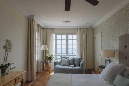 Kanárske ostrovy Tenerife Gran Bahia Del Duque Resort 6 dňový pobyt Raňajky Letecky Letisko: Budapešť August 2026 (12/08/26-17/08/26)