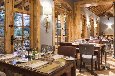 Kanárske ostrovy Tenerife Bahía Del Duque Las Villas 4 dňový pobyt Raňajky Letecky Letisko: Budapešť May 2026 (24/05/26-27/05/26)