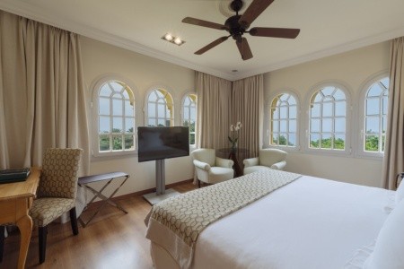 Kanárske ostrovy Tenerife Bahía Del Duque Las Villas 4 dňový pobyt Raňajky Letecky Letisko: Budapešť May 2026 (24/05/26-27/05/26)