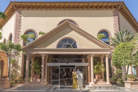 Kanárske ostrovy Tenerife Bahía Del Duque Las Villas 4 dňový pobyt Raňajky Letecky Letisko: Budapešť May 2026 (24/05/26-27/05/26)