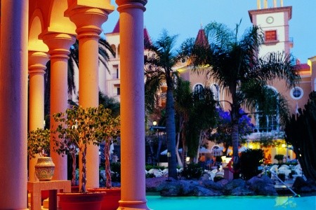 Kanárske ostrovy Tenerife Bahía Del Duque Las Villas 4 dňový pobyt Raňajky Letecky Letisko: Budapešť May 2026 (24/05/26-27/05/26)