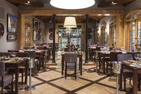 Kanárske ostrovy Tenerife Bahía Del Duque Las Villas 4 dňový pobyt Raňajky Letecky Letisko: Budapešť May 2026 (24/05/26-27/05/26)