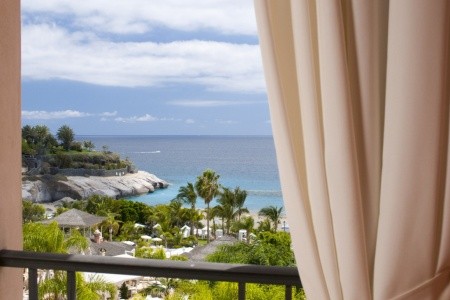 Kanárske ostrovy Tenerife Bahía Del Duque Las Villas 4 dňový pobyt Raňajky Letecky Letisko: Budapešť May 2026 (24/05/26-27/05/26)