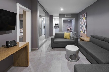 Kanárske ostrovy Tenerife Atlantic Mirage Suites & Spa 6 dňový pobyt Polpenzia Letecky Letisko: Budapešť July 2026 ( 5/07/26-10/07/26)