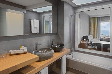 Kanárske ostrovy Tenerife Atlantic Mirage Suites & Spa 6 dňový pobyt Polpenzia Letecky Letisko: Budapešť July 2026 ( 5/07/26-10/07/26)