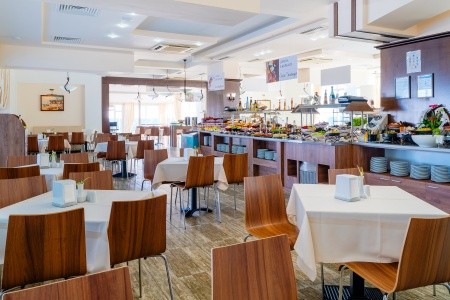 Bulharsko Nesebar Mpm Arsena 12 dňový pobyt Ultra All inclusive Letecky Letisko: Katovice August 2026 (21/08/26- 1/09/26)