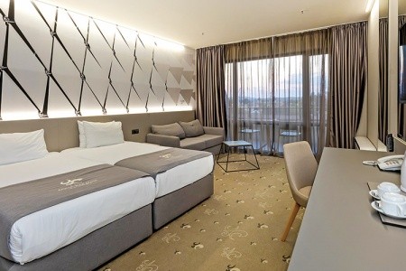 Bulharsko Nesebar Aqua Paradise Resort 11 dňový pobyt All Inclusive Letecky Letisko: Praha August 2026 ( 2/08/26-12/08/26)