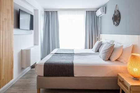 Bulharsko Slnečné Pobrežie Ihot@L 13 dňový pobyt All Inclusive Letecky Letisko: Praha August 2026 (16/08/26-28/08/26)