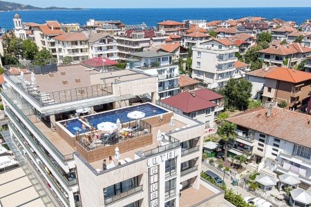 Bulharsko Prímorsko Cinema 4 dňový pobyt Polpenzia Letecky Letisko: Praha August 2026 (10/08/26-13/08/26)