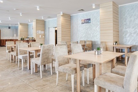 Bulharsko Prímorsko Cinema 4 dňový pobyt Polpenzia Letecky Letisko: Praha August 2026 (10/08/26-13/08/26)