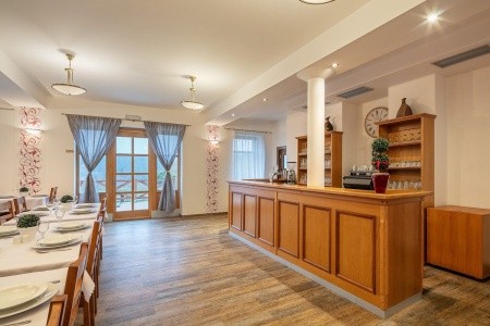 Česká republika Krušné Hory Pytloun Wellness Hotel Hasištejn 4 dňový pobyt Raňajky Vlastná July 2026 ( 9/07/26-12/07/26)