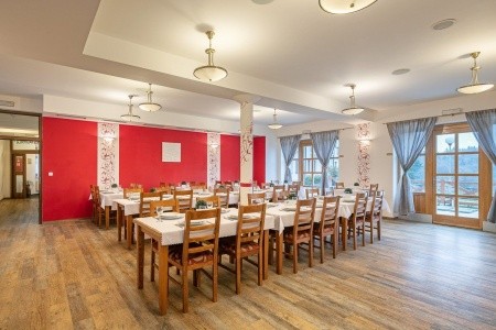 Česká republika Krušné Hory Pytloun Wellness Hotel Hasištejn 4 dňový pobyt Raňajky Vlastná July 2026 ( 9/07/26-12/07/26)