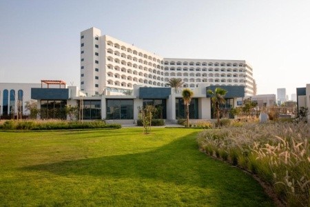 Dusit Ajman Resort & Villas - 2