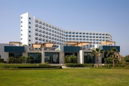 Dusit Ajman Resort & Villas - 3
