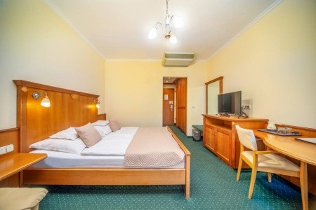 Maďarsko Južné Zadunajsko Wellness Hotel Kager 5 dňový pobyt Raňajky Vlastná March 2026 (13/03/26-17/03/26)