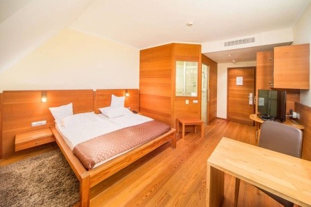 Maďarsko Južné Zadunajsko Wellness Hotel Kager 5 dňový pobyt Raňajky Vlastná March 2026 (13/03/26-17/03/26)