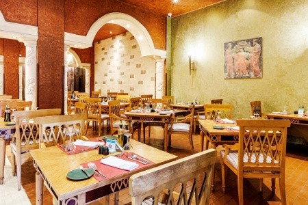 Egypt Hurghada Sunrise Royal Makadi Aqua Resort & Spa 4 dňový pobyt Ultra All inclusive Letecky Letisko: Praha February 2026 (20/02/26-23/02/26)