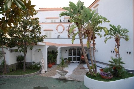 Taliansko Ischia Tramonto D´ Oro 11 dňový pobyt Polpenzia Letecky Letisko: Praha September 2026 ( 4/09/26-14/09/26)