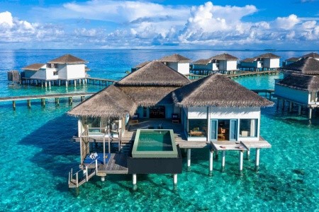 Maldivy  Raffles Maldives Meradhoo Resort 10 dňový pobyt Raňajky Letecky Letisko: Praha October 2026 (10/10/26-19/10/26)