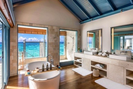 Maldivy  Raffles Maldives Meradhoo Resort 10 dňový pobyt Raňajky Letecky Letisko: Praha October 2026 (10/10/26-19/10/26)