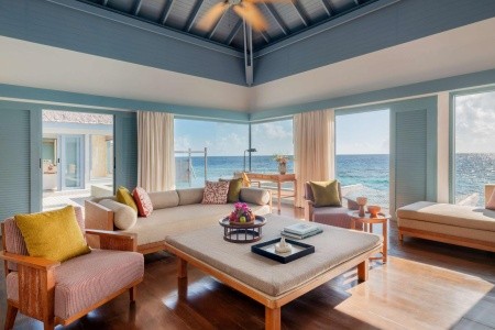 Maldivy  Raffles Maldives Meradhoo Resort 10 dňový pobyt Raňajky Letecky Letisko: Praha October 2026 (10/10/26-19/10/26)