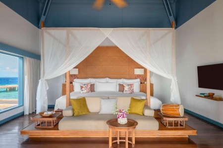 Maldivy  Raffles Maldives Meradhoo Resort 10 dňový pobyt Raňajky Letecky Letisko: Praha October 2026 (10/10/26-19/10/26)