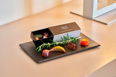 Madeira Funchal Melia Madeira Mare Resort & Spa 8 dňový pobyt Raňajky Letecky Letisko: Budapešť August 2026 (14/08/26-21/08/26)