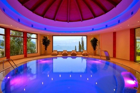 Grécko Lefkada Porto Galini Seaside Resort & Spa 15 dňový pobyt Raňajky Letecky Letisko: Praha August 2026 ( 1/08/26-15/08/26)