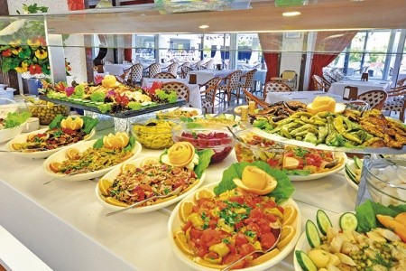 Turecko Kemer Pine House 5 dňový pobyt All Inclusive Letecky Letisko: Praha June 2026 ( 9/06/26-13/06/26)