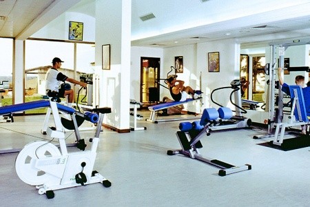 Spojené arabské emiráty Sharjah Lou Lou ’ A Beach Resort 10 dňový pobyt Plná penzia Letecky Letisko: Praha February 2026 ( 3/02/26-12/02/26)