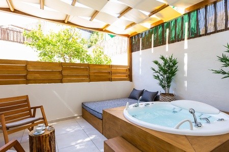 Grécko Kréta Nostos Beach Boutique 13 dňový pobyt Raňajky Letecky Letisko: Praha July 2026 (24/07/26- 5/08/26)