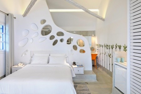 Grécko Santorini Kouros Village 5 dňový pobyt Raňajky Letecky Letisko: Praha September 2026 (18/09/26-22/09/26)