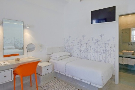 Grécko Santorini Kouros Village 5 dňový pobyt Raňajky Letecky Letisko: Praha September 2026 (18/09/26-22/09/26)