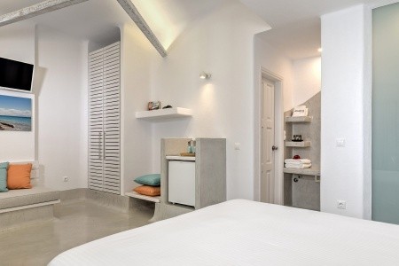 Grécko Santorini Kouros Village 5 dňový pobyt Raňajky Letecky Letisko: Praha September 2026 (18/09/26-22/09/26)