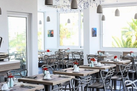 Grécko Santorini Kouros Village 5 dňový pobyt Raňajky Letecky Letisko: Praha September 2026 (18/09/26-22/09/26)