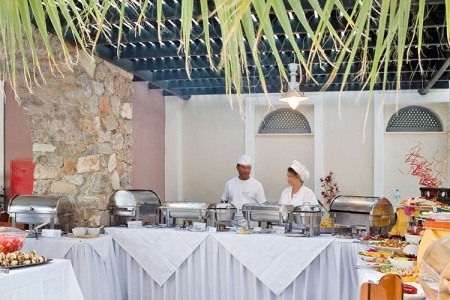 Grécko Santorini Rose Bay 4 dňový pobyt Polpenzia Letecky Letisko: Praha July 2026 (28/07/26-31/07/26)