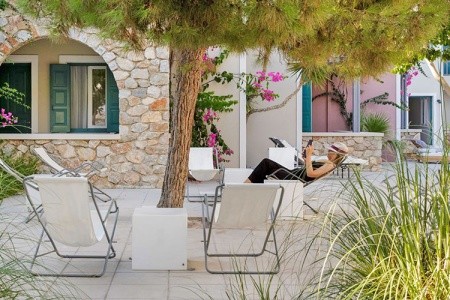 Grécko Santorini Rose Bay 4 dňový pobyt Polpenzia Letecky Letisko: Praha July 2026 (28/07/26-31/07/26)